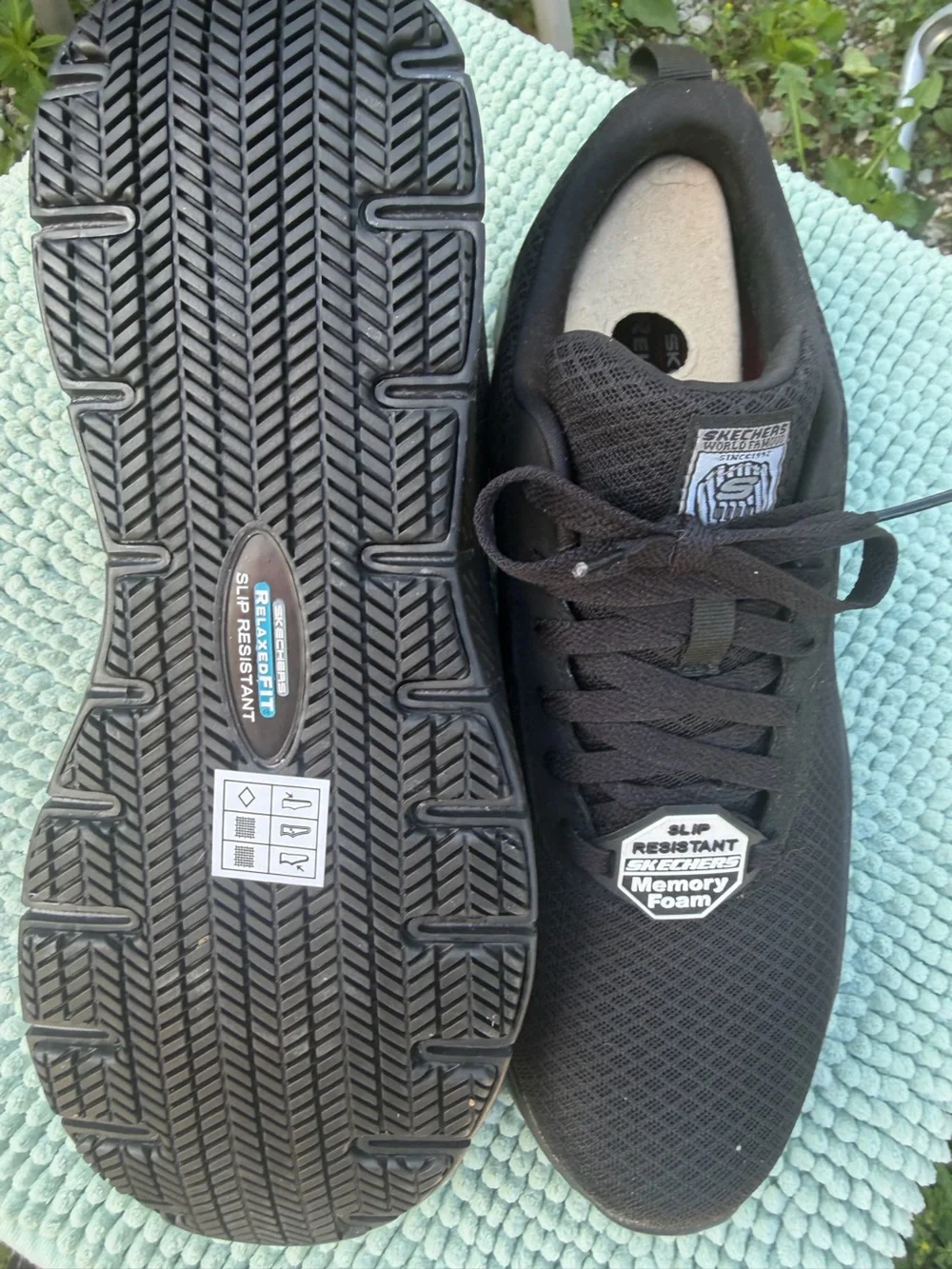 Skechers Men’s size 11 Black Slip-Resistant Memory Foam Athletic Shoes! New! - Picture 4 of 10